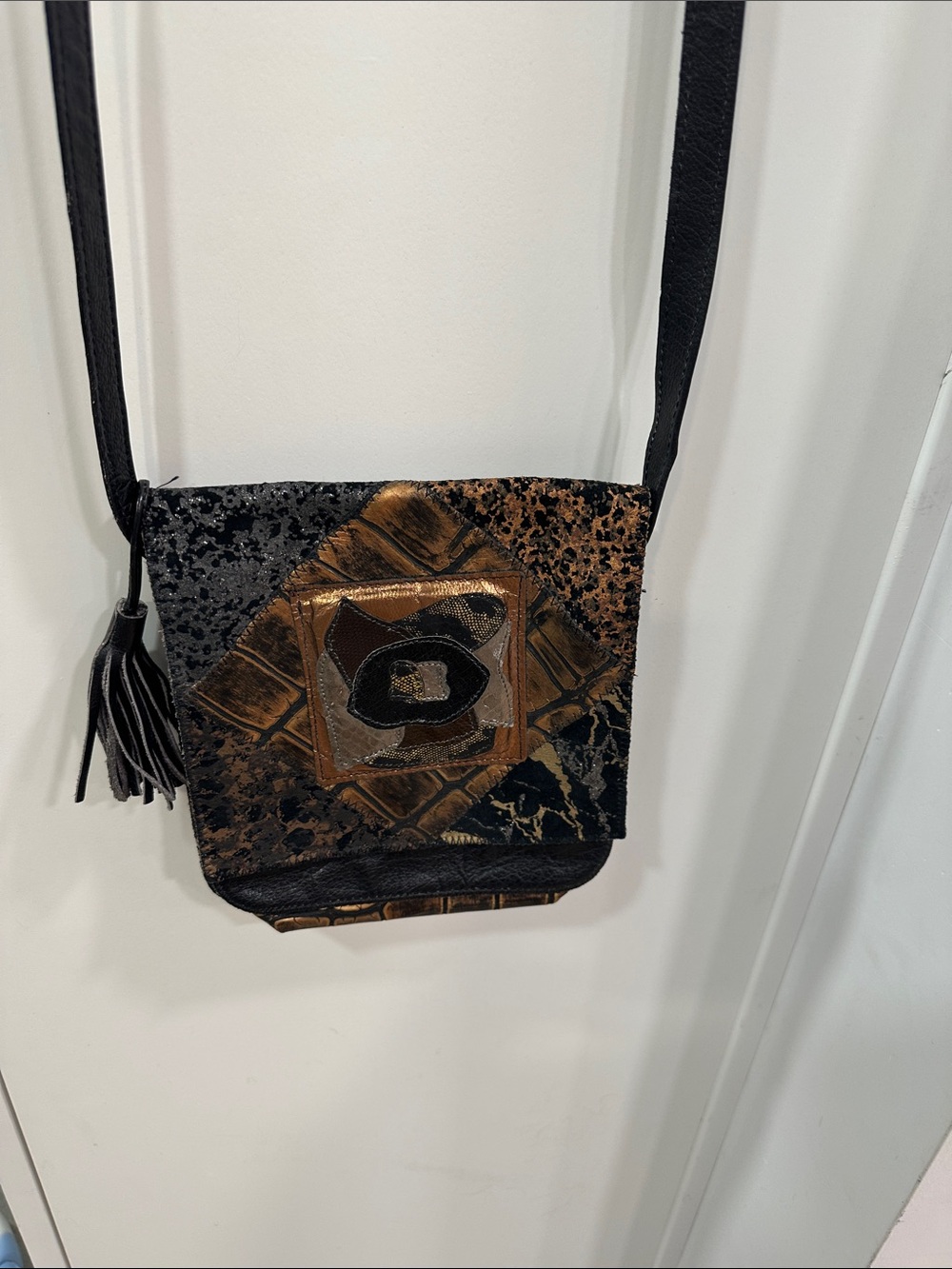 1980’s Vintage Textured Leather Patchwork Black & Brown Crossbody Bag w/Tassel